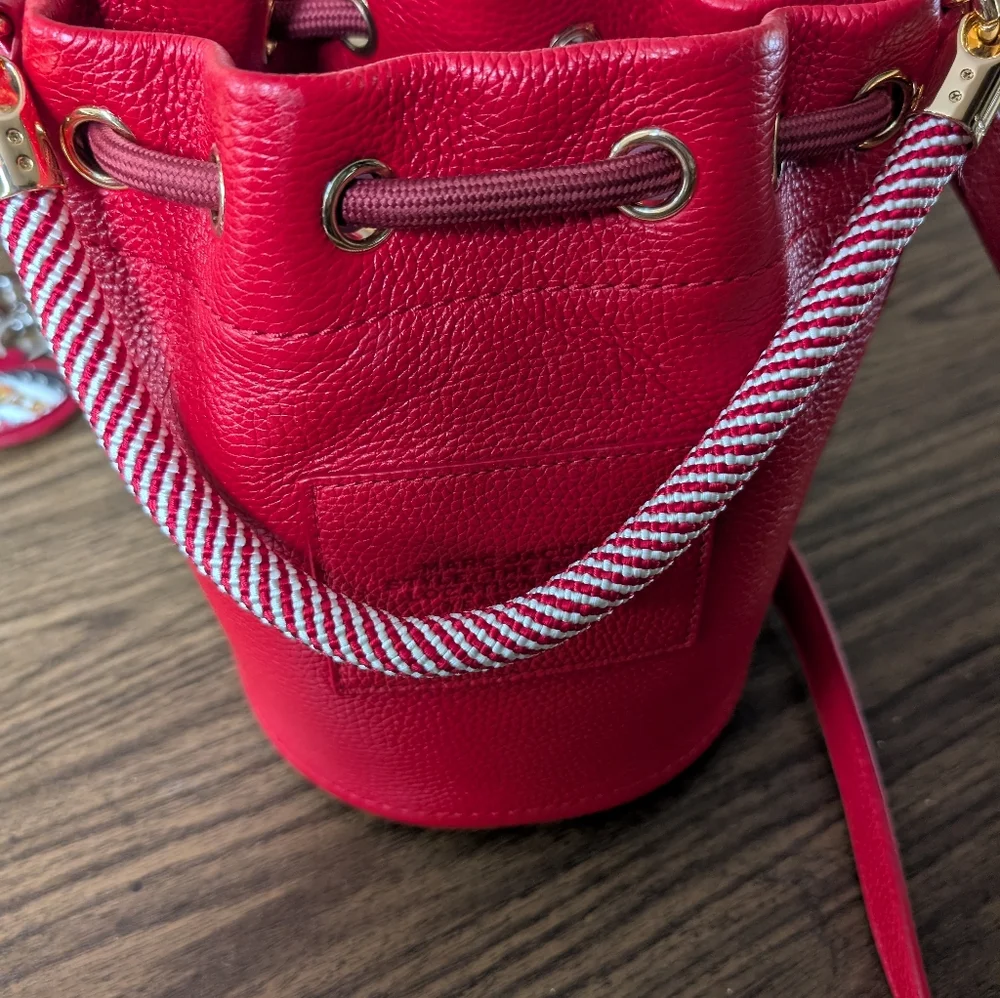 Marc Jacobs Vibrant Red Bucket Crossbody Bag - Picture 2 of 5